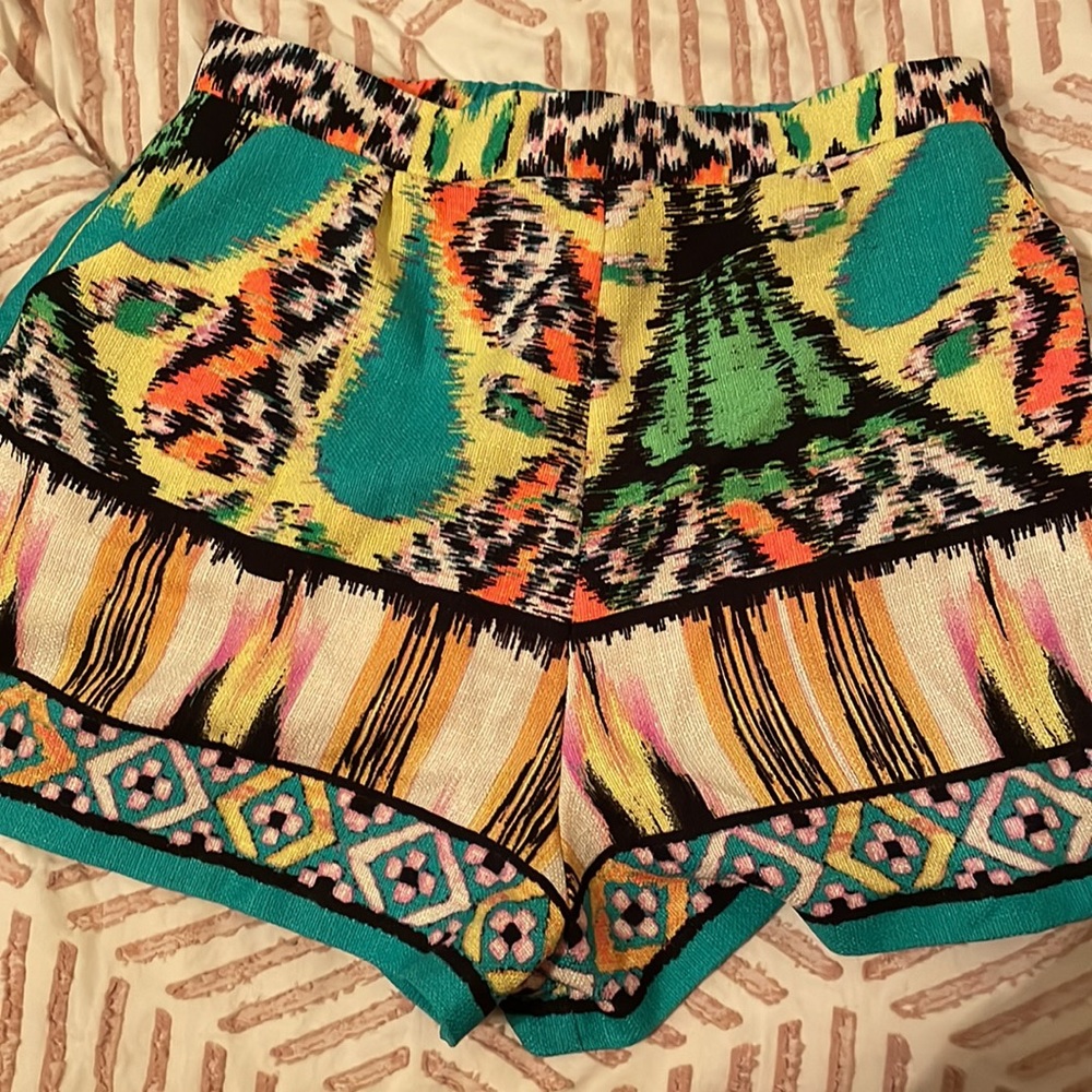 GB printed shorts